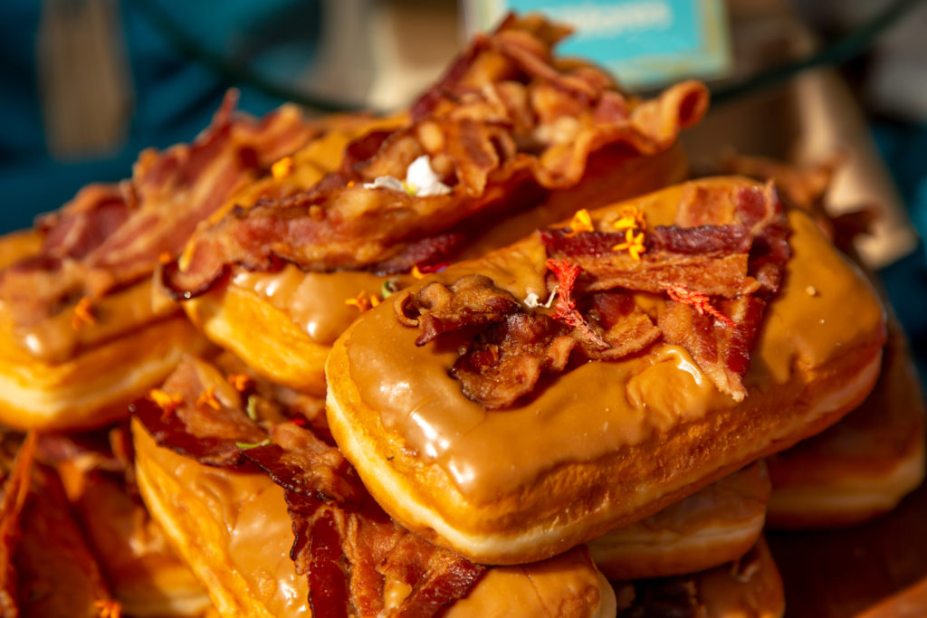 Baconös-juharszirupos fánk