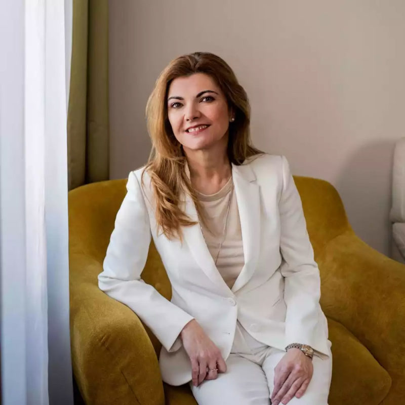 Dr. Soltész Krisztina