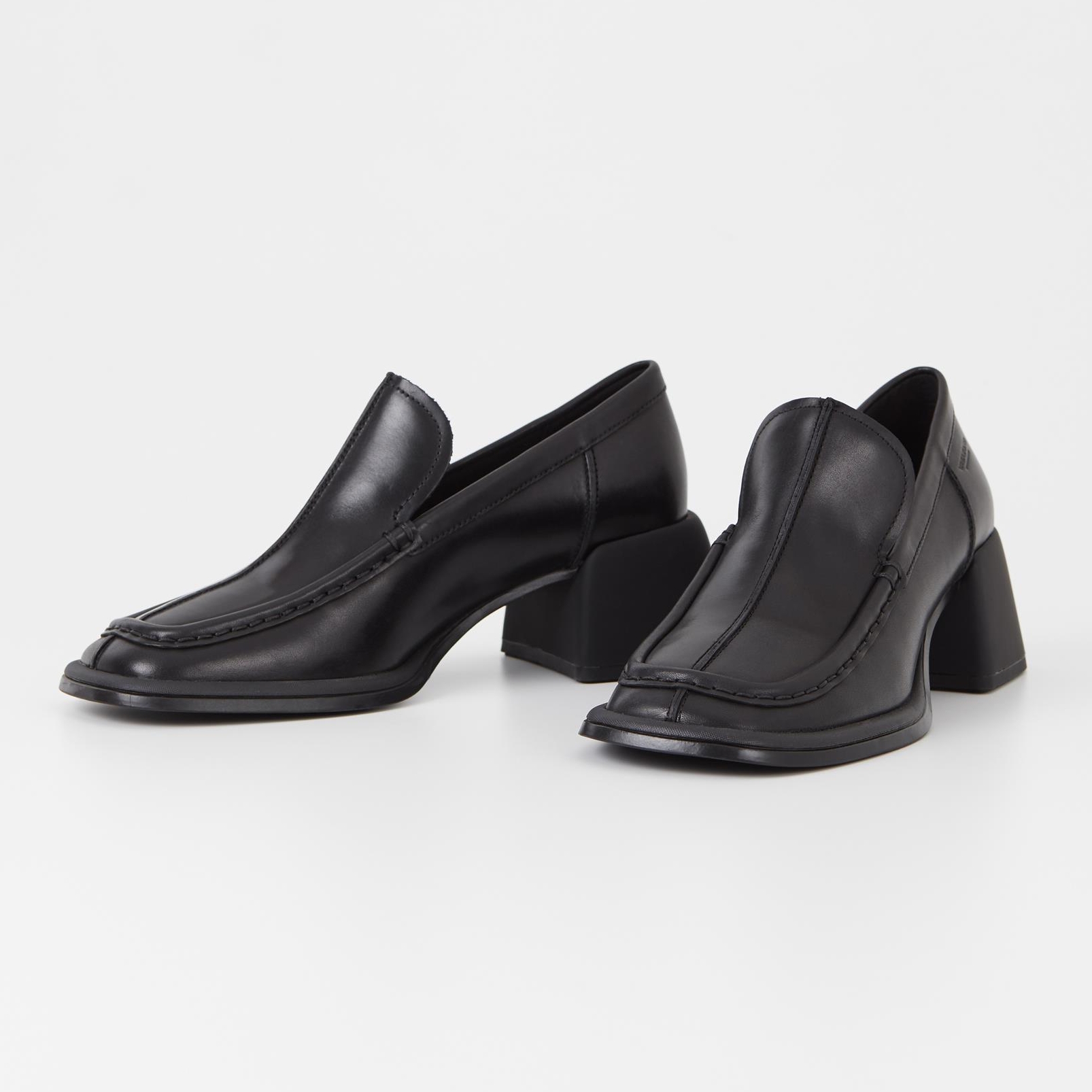 Vagabond loafer