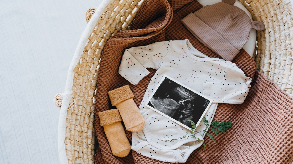 gravida bababejelentő