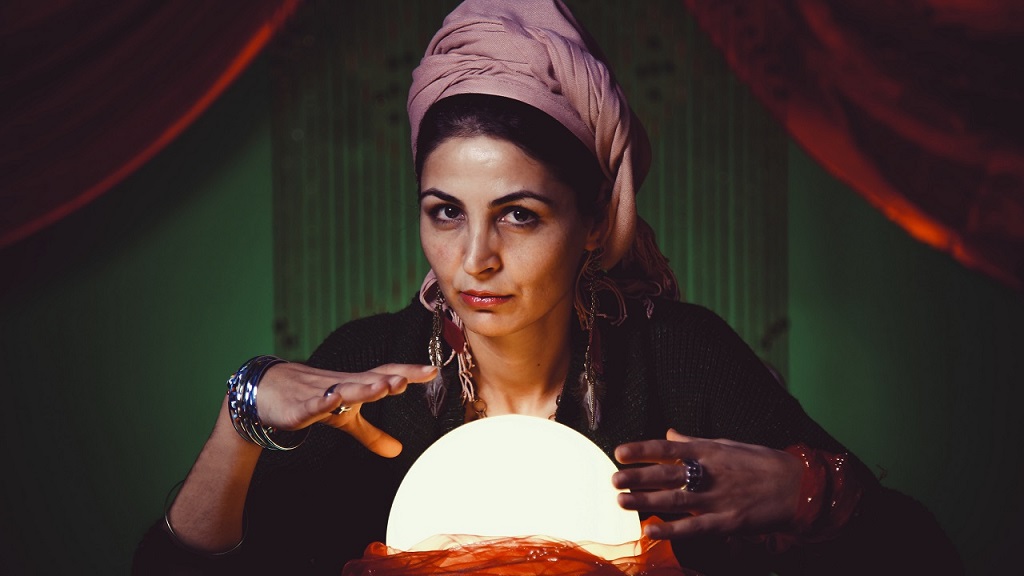 Jósnő a jövőbe tekint