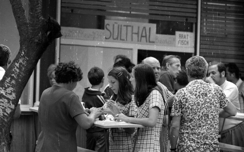 Büfé, sült hal, nosztalgia, 1974