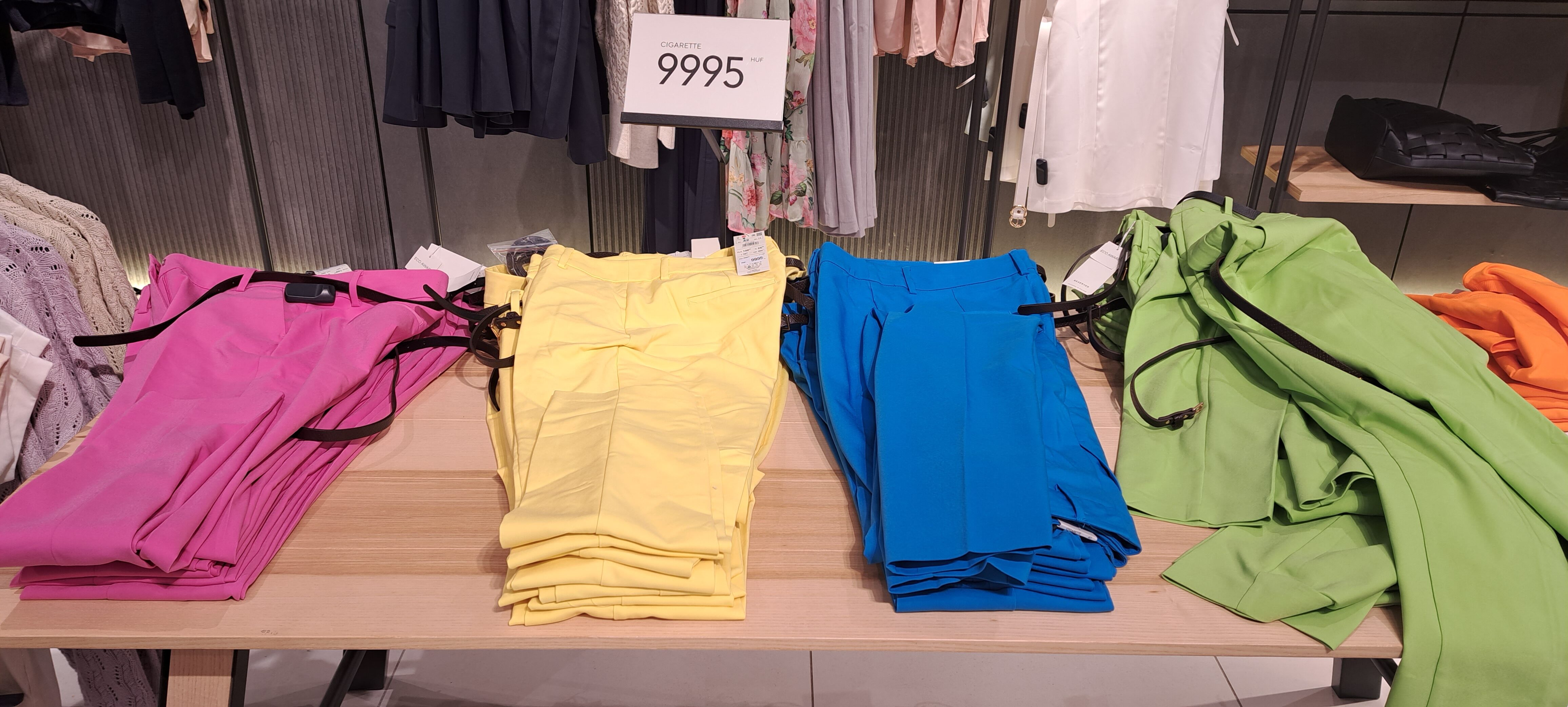 Fast fashion nadrágok