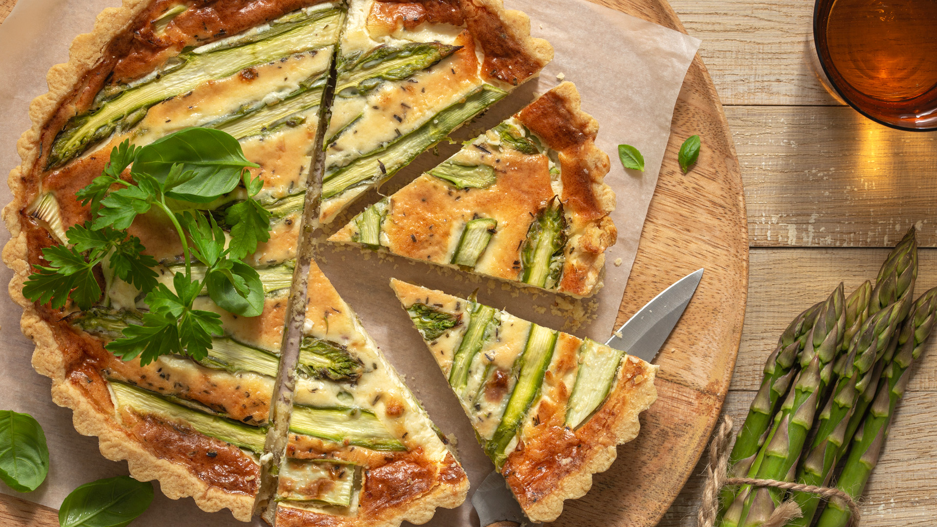 Spárgás quiche piteformában