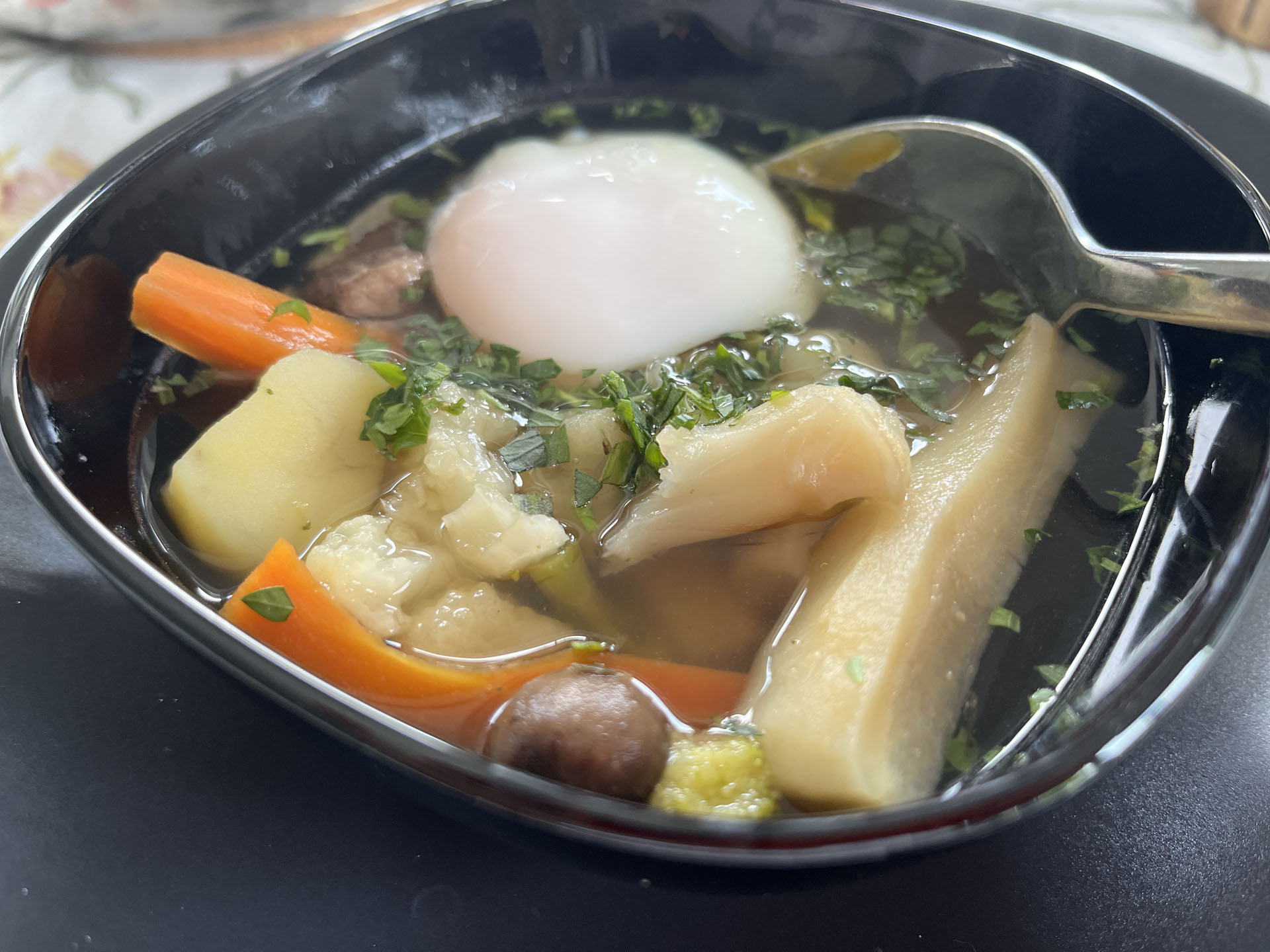 Erőleves tojással