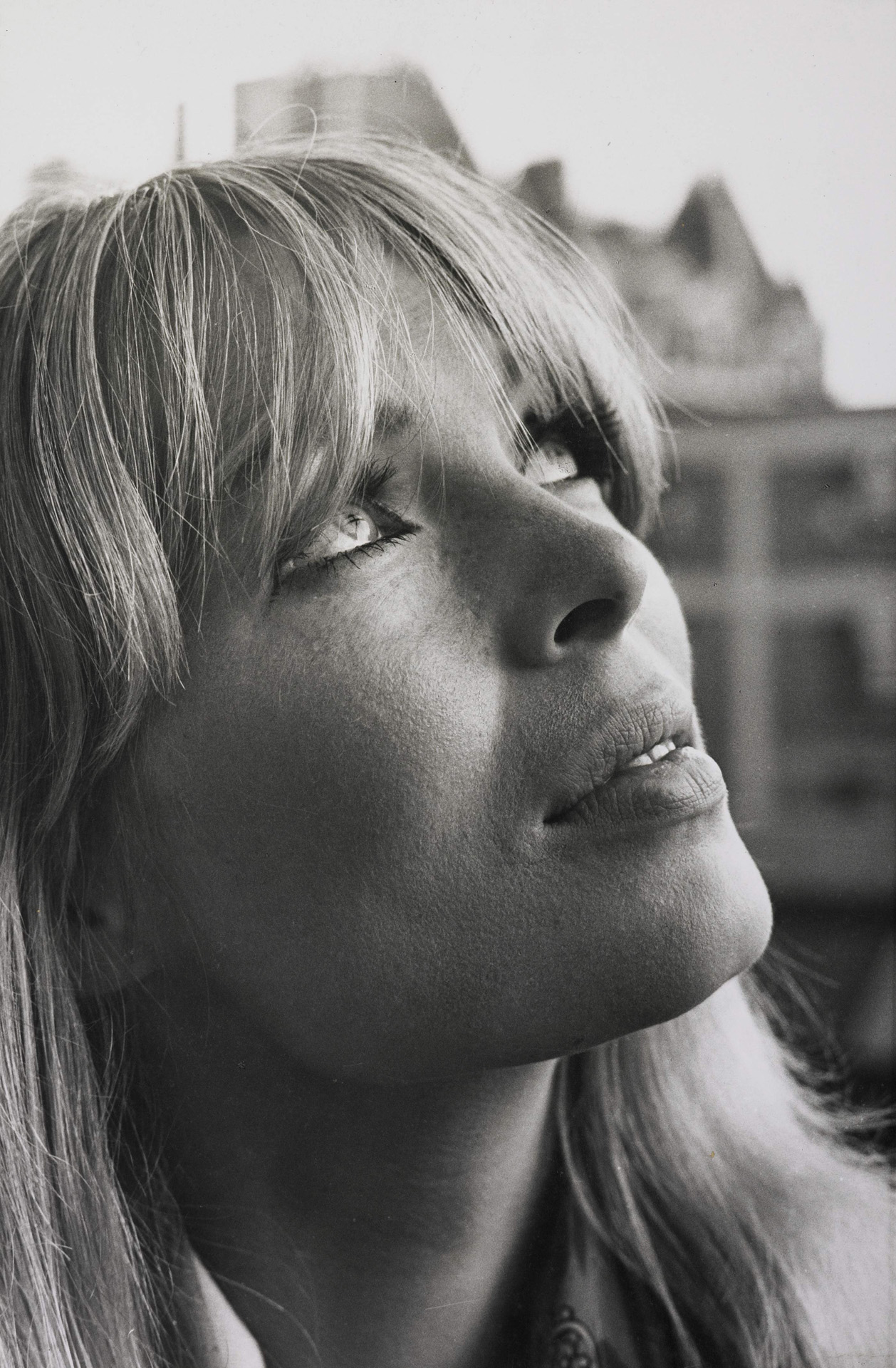 Nico, Ari édesanyja