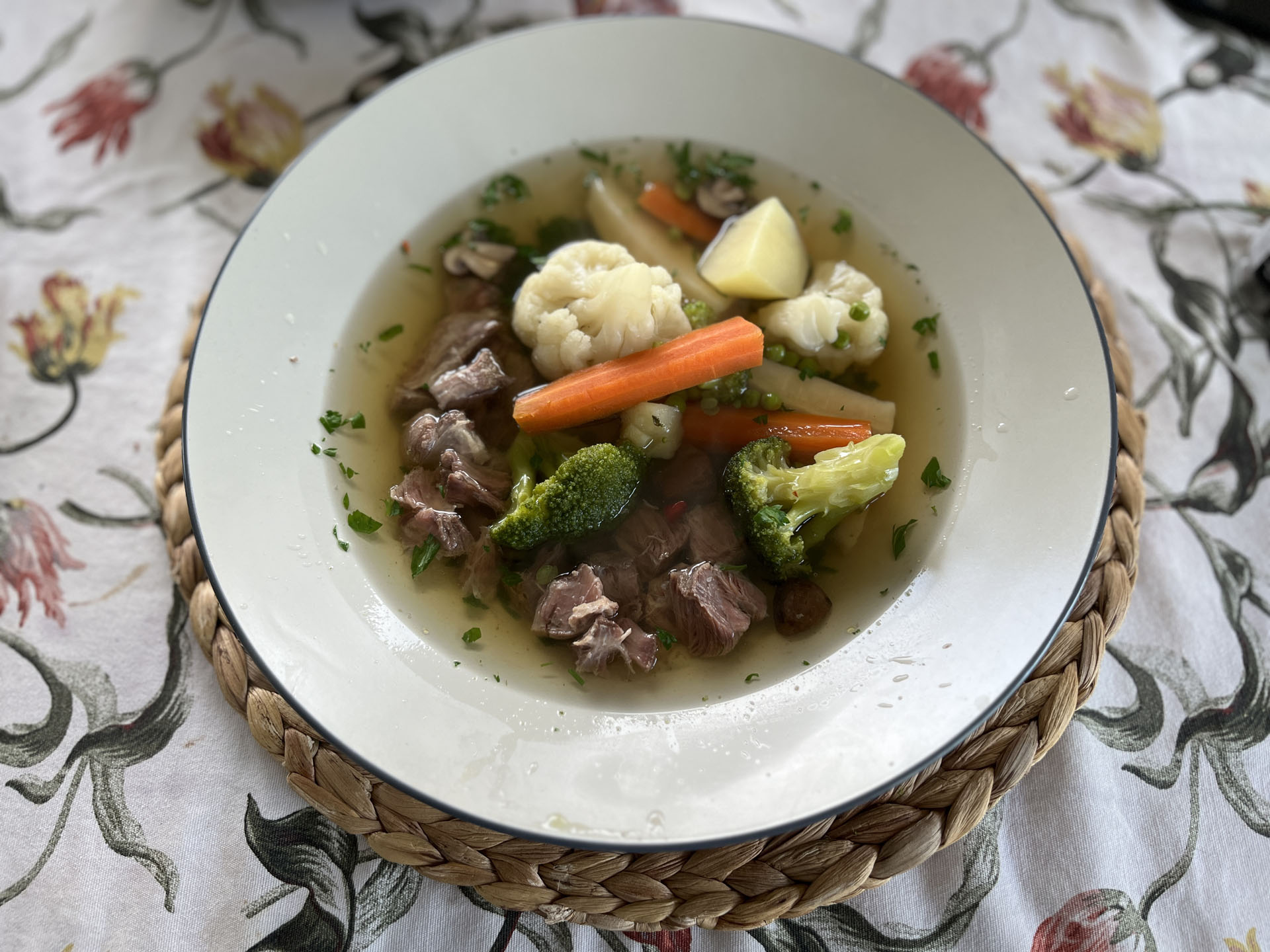 Húsleves egytálétel-üzemmódban