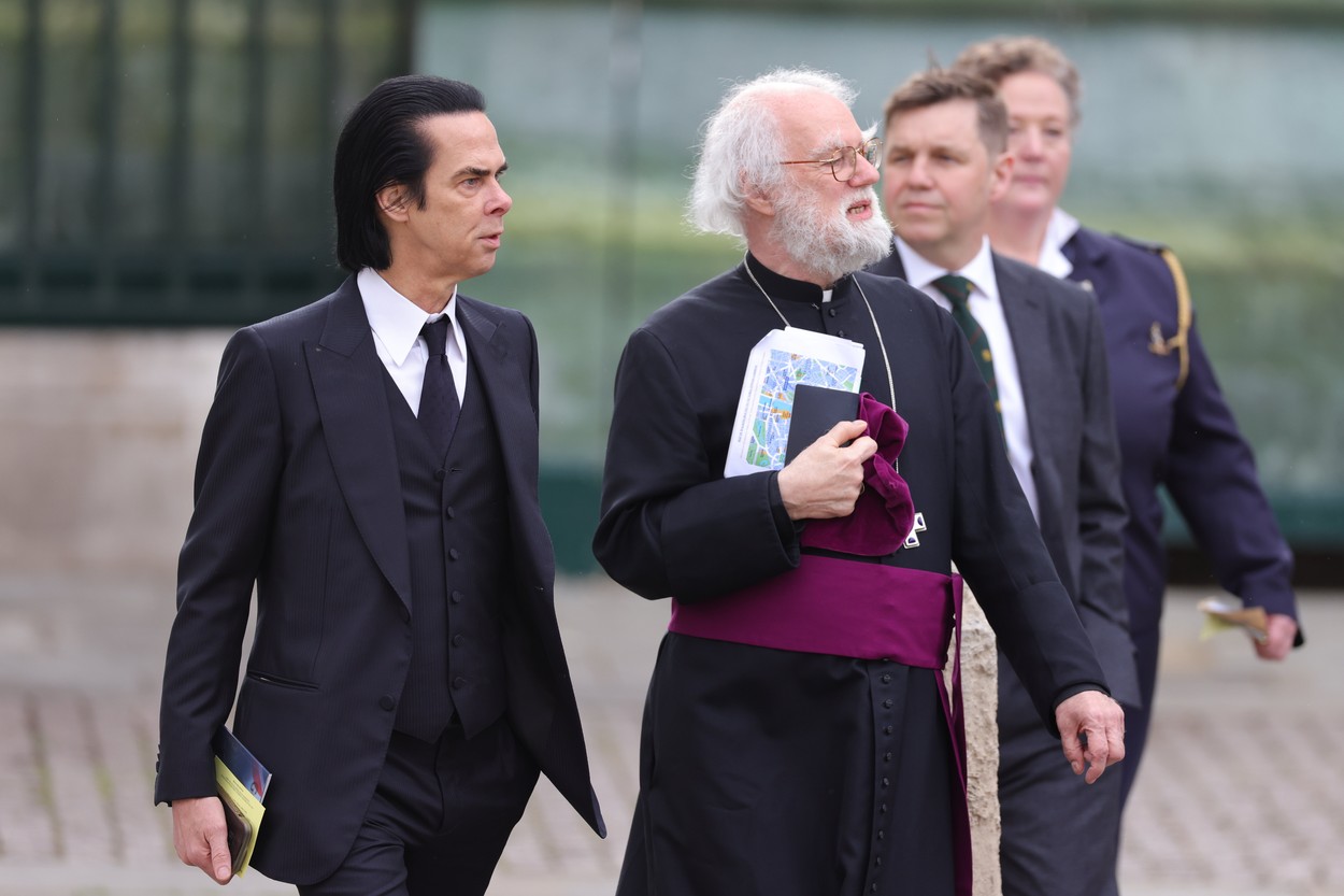 Nick Cave is megérkezett a koronázás helyszínére. (Fotó: Profimedia)