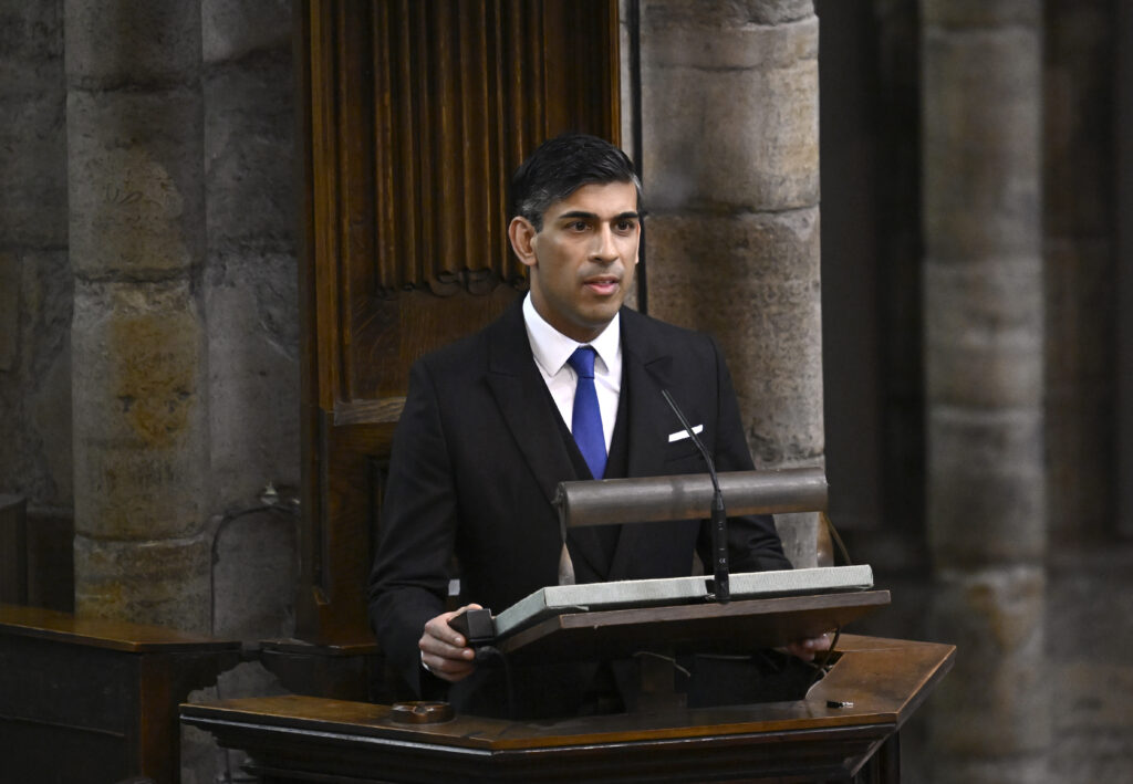 Rishi Sunak a Bibliából olvas fel (Fotó: GettyImages)