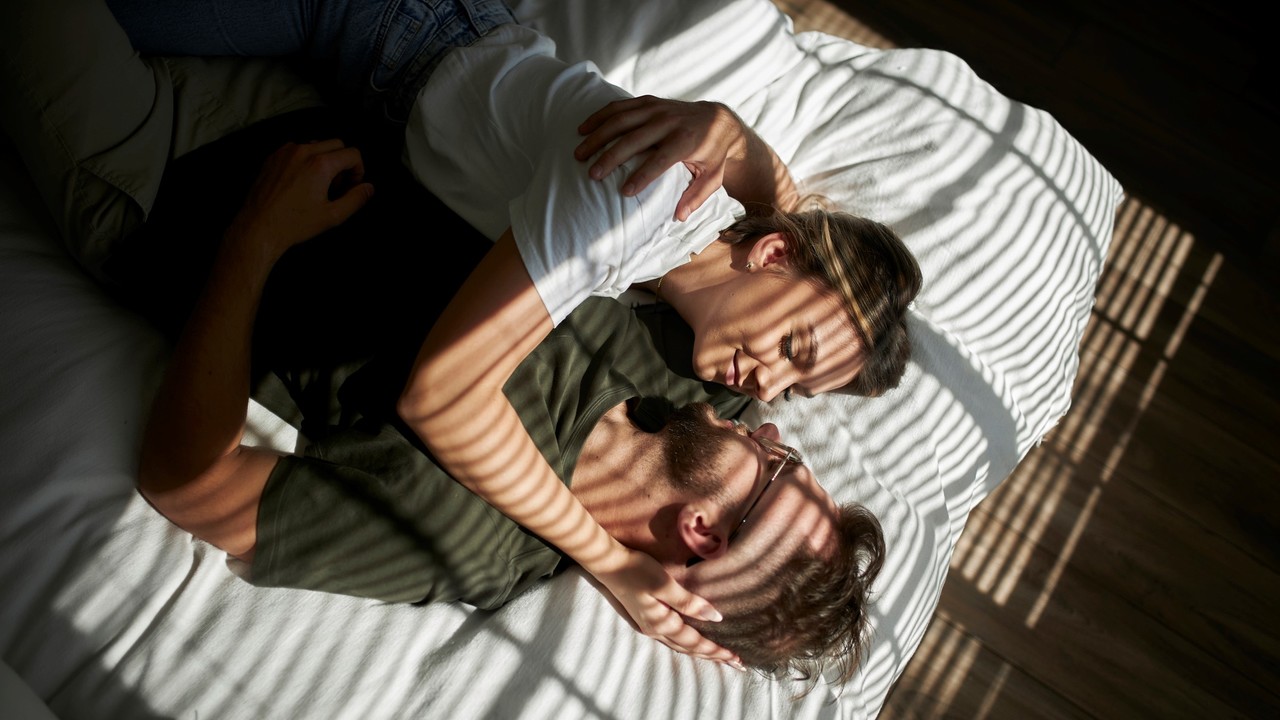 Csillagjegypárok és a kapcsolat