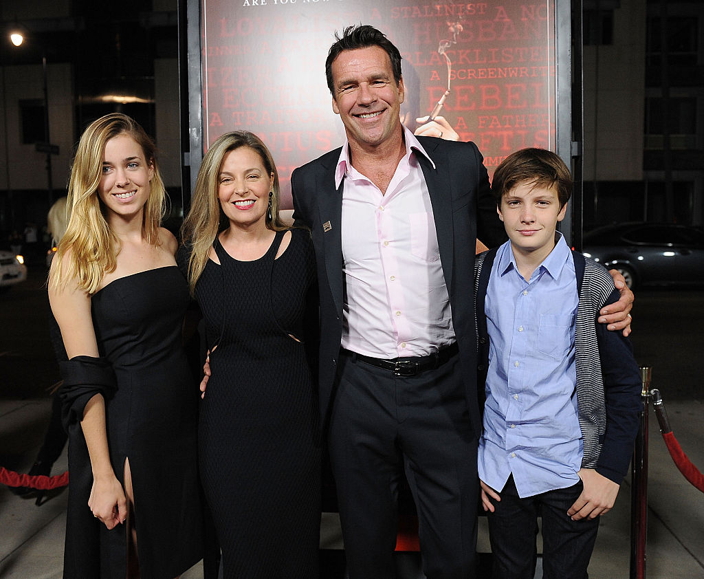 David James Elliott és a családja