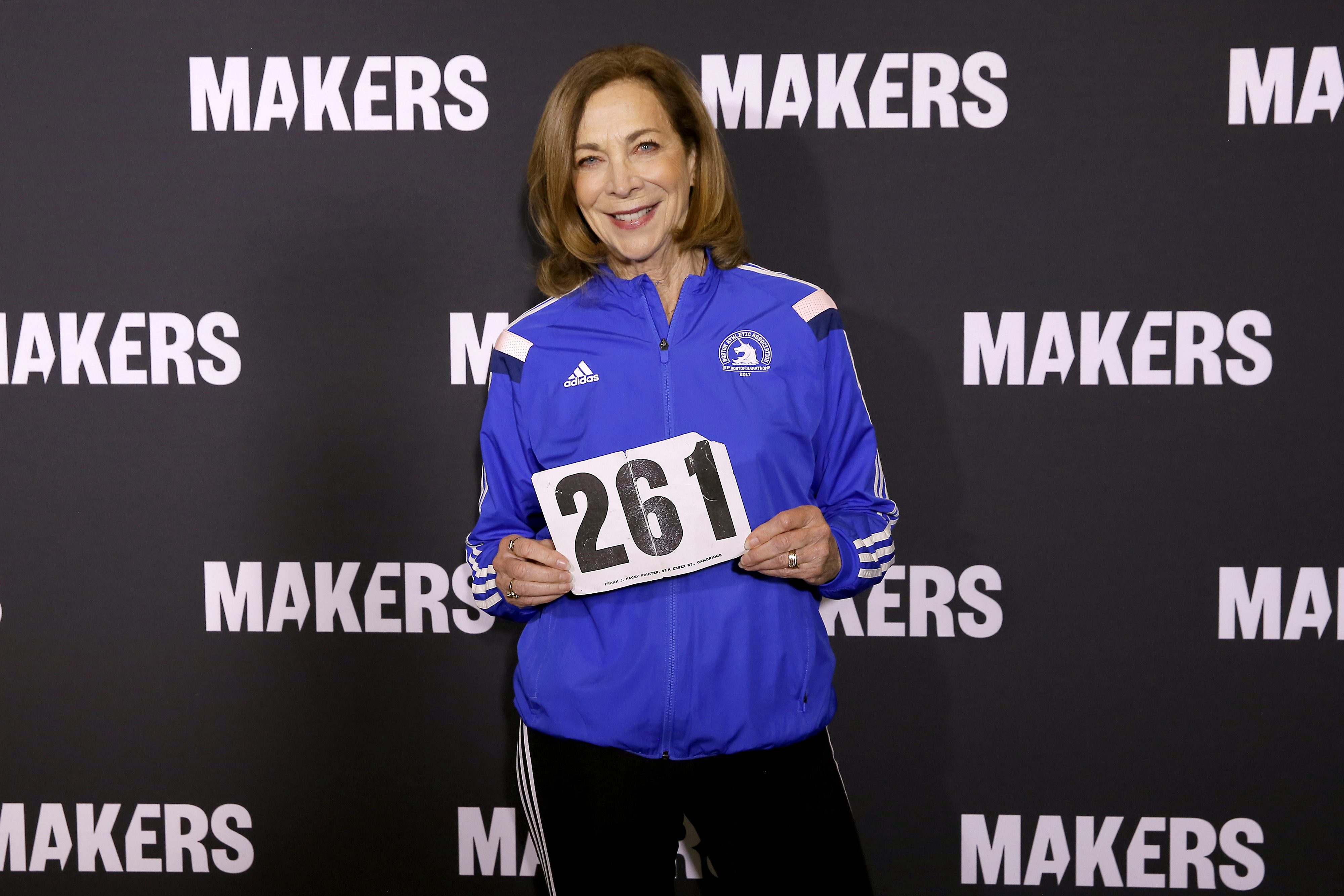 Kathrine Switzer a 261-es rajtszámmal