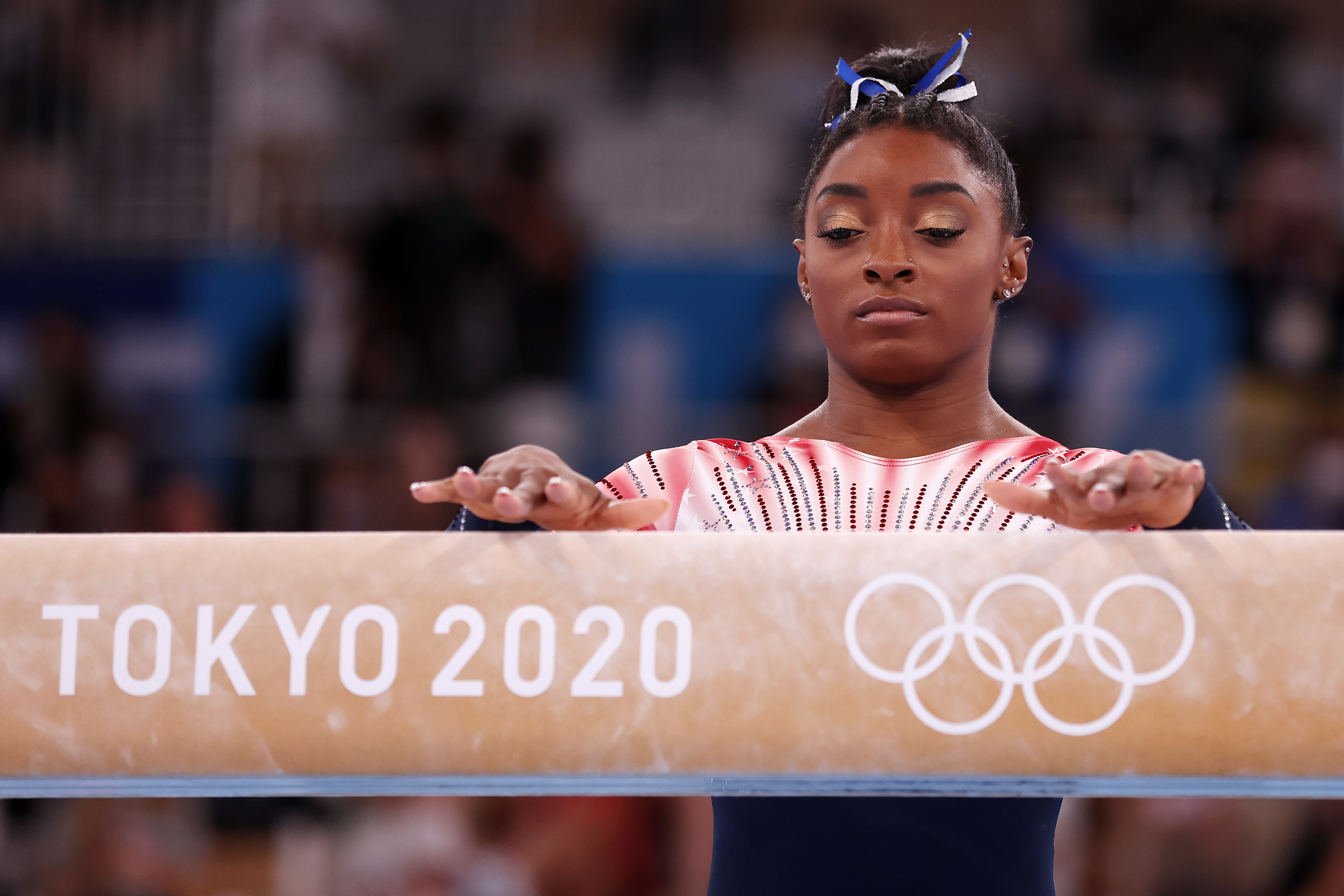 imone Biles az Egyesült Államok csapatából a női gerenda döntőjében a 2020-as tokiói olimpiai játékok tizenegyedik napján az Ariake Torna Központban 2021. augusztus 3-án, Tokióban, Japánban.
