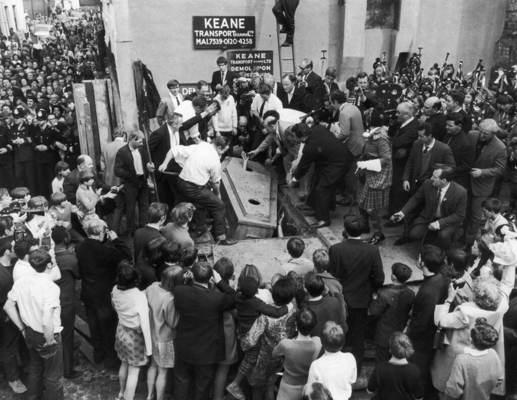 Mike Meaney rekordja eltemetve