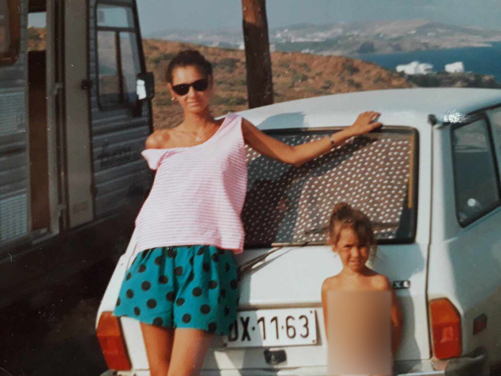 Húgommal és a Daciával