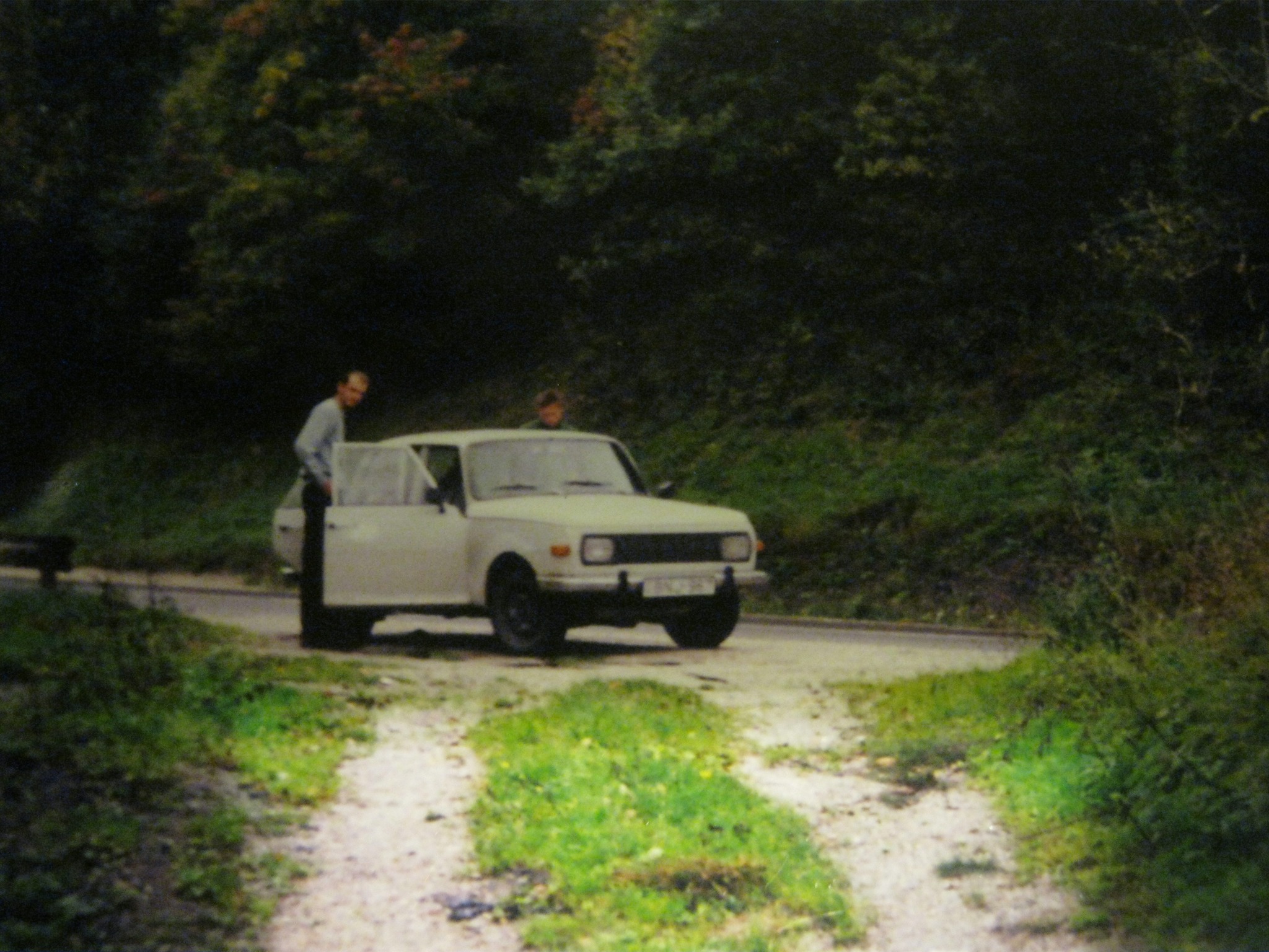 warburg és fiatalok