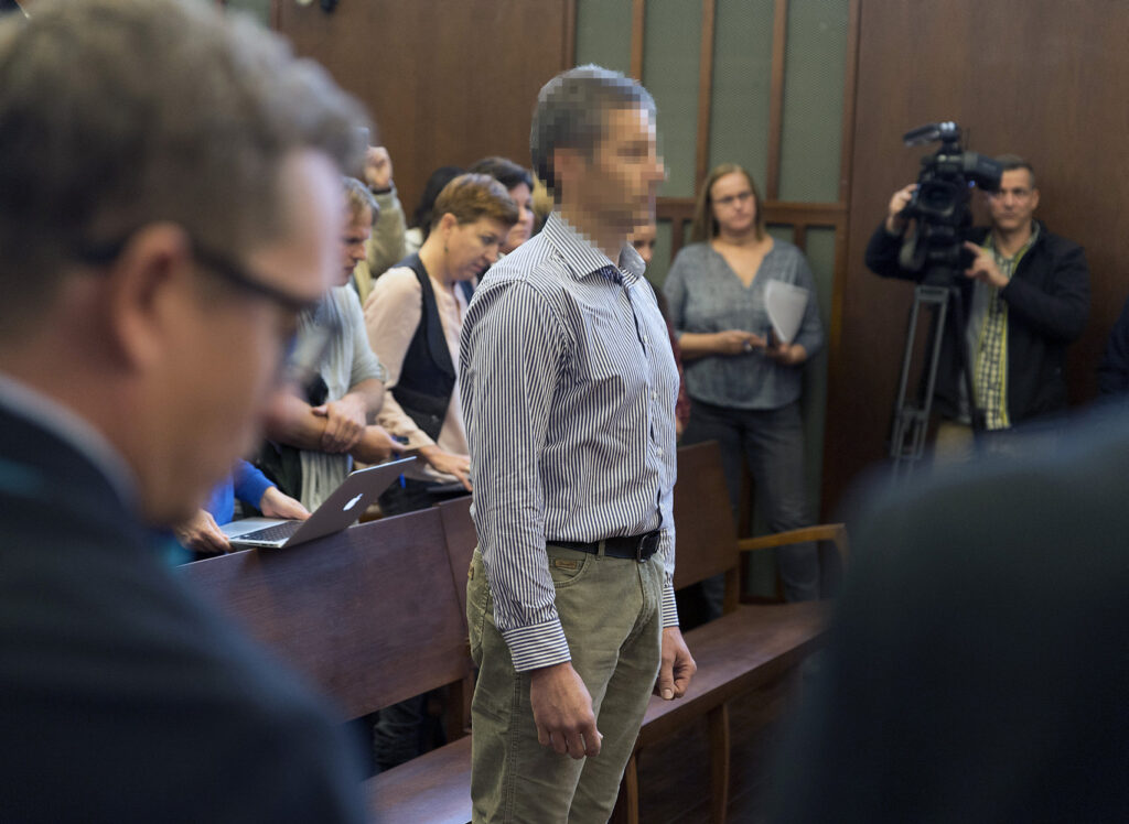 A felesége megölésével és feldarabolásával vádolt darnózseli hentes