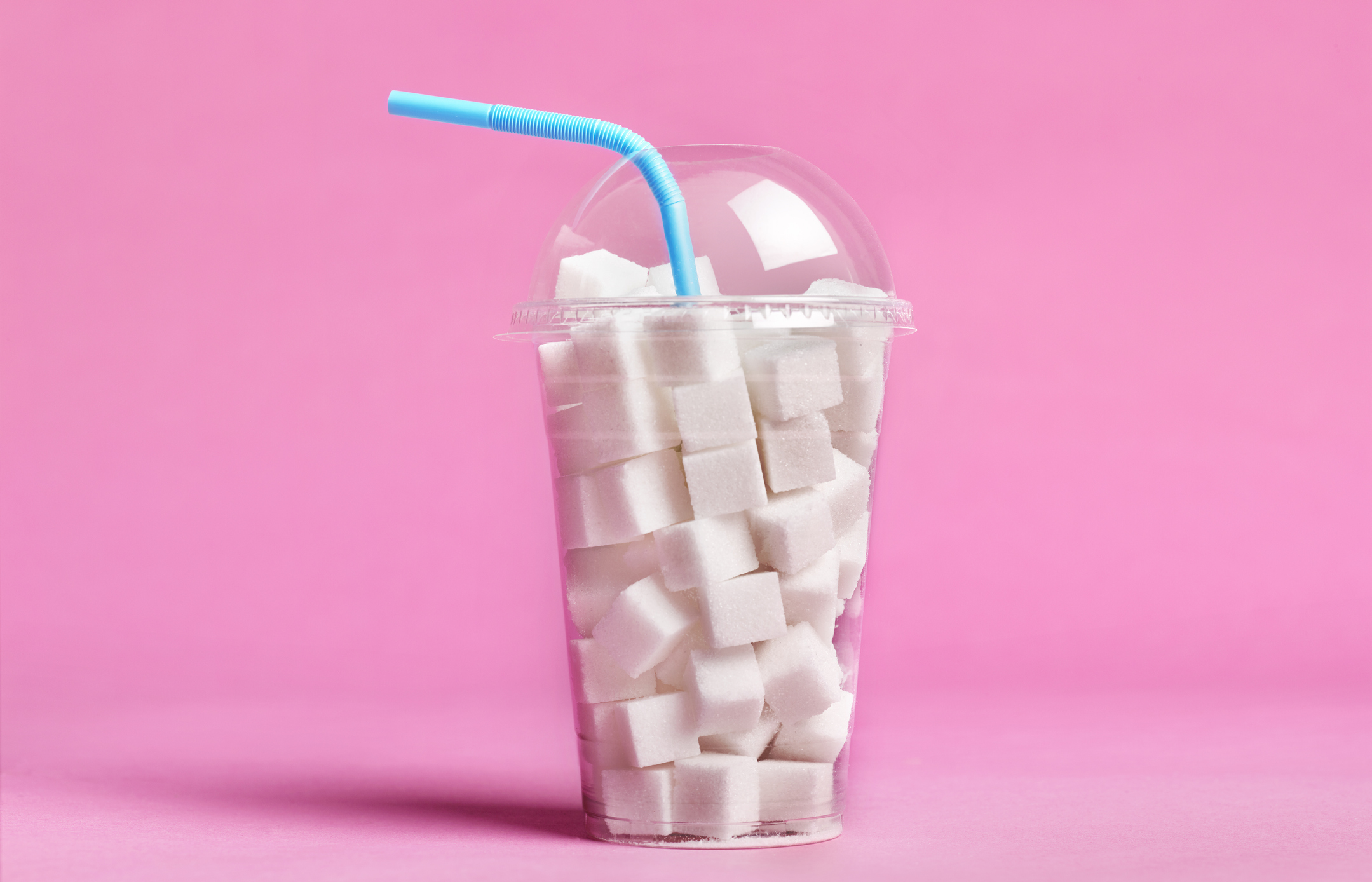 Műanyag kávéspohárnyni cukor.