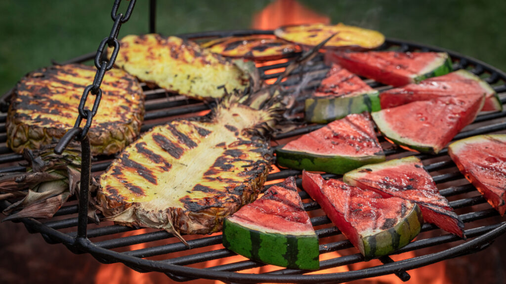 Gyümölcsök nyílt tűzön