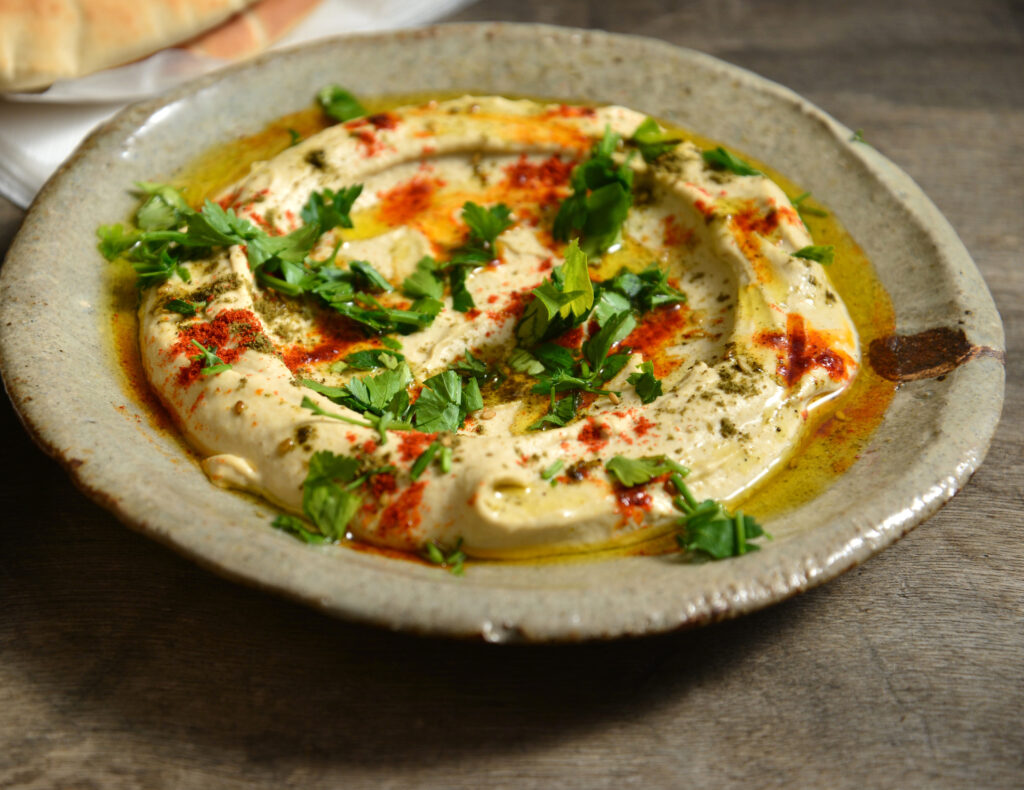 Így készítsd a hummuszt olívaolajjal!