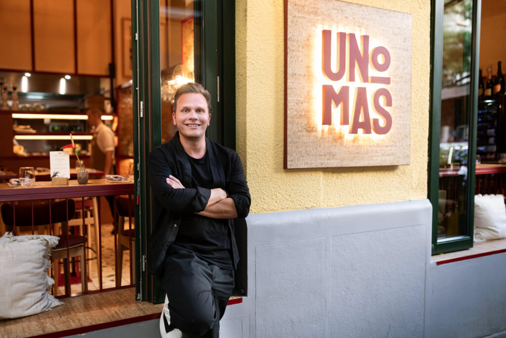 Dévényi Dani az UnoMas előtt