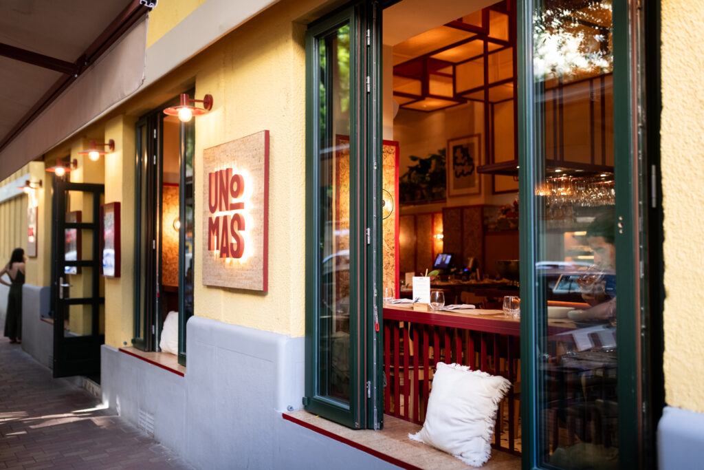 UnoMas Tapas&Bar