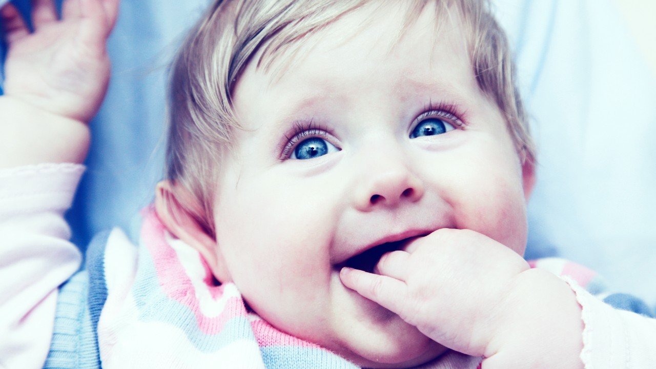 Ma van a balkezesek világnapja!