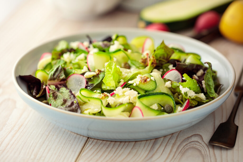 Saláta nyers cukkiniből 