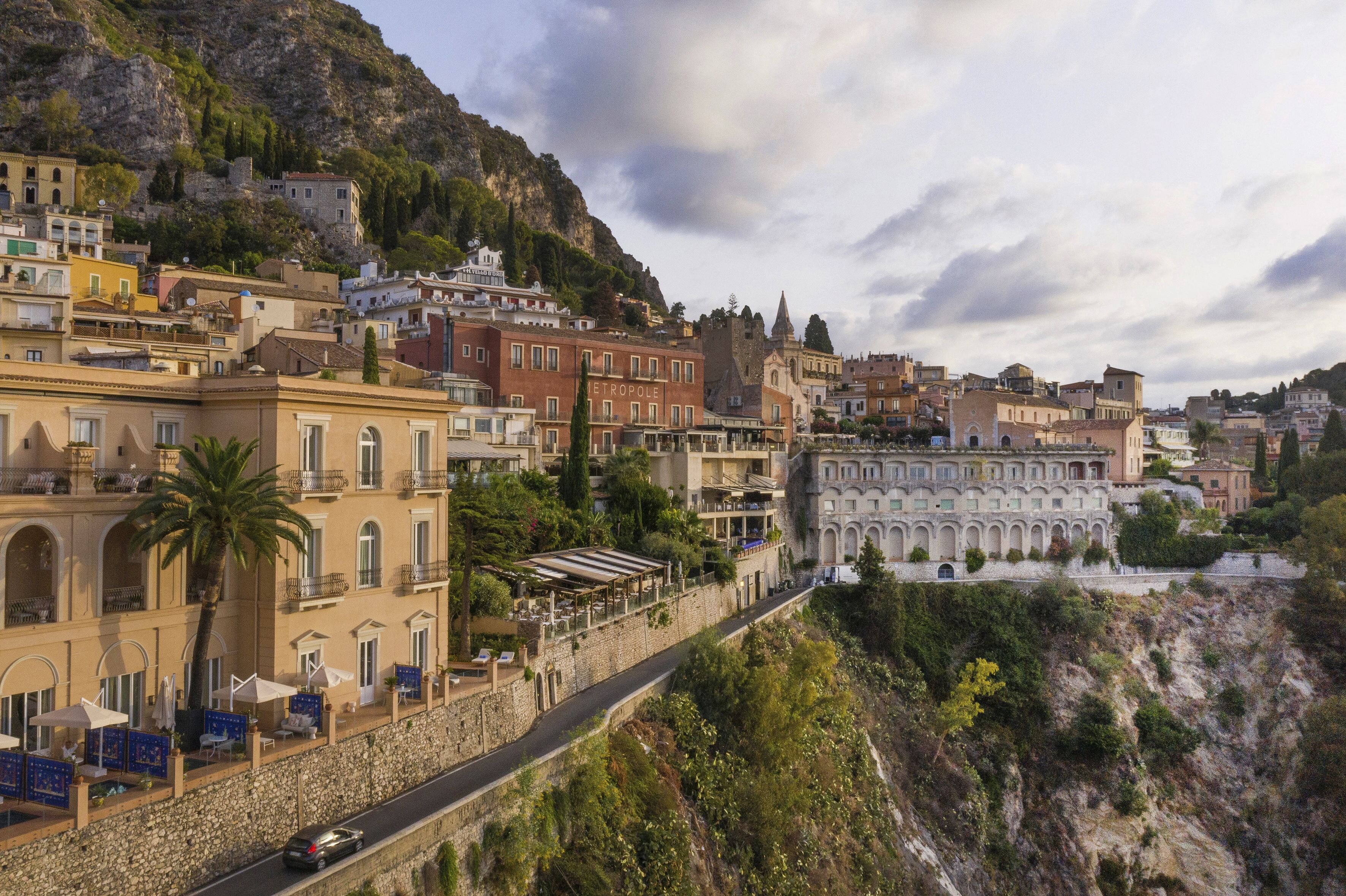 Four Seasons, Taormina