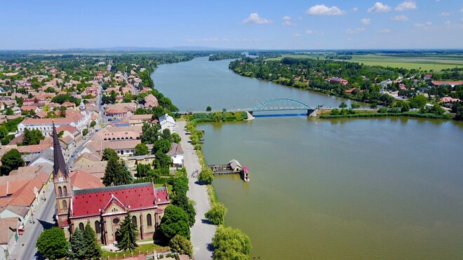 Szüreti mulatságok, városnéző séták - Bakancslistás őszi programok a Kis-Duna mentén