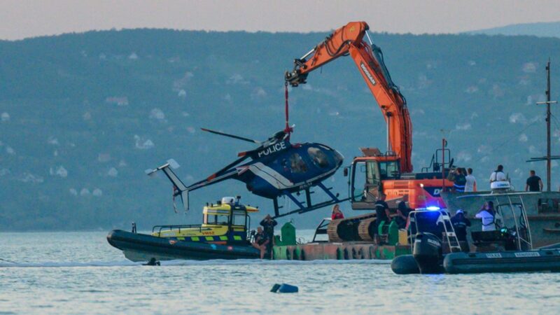 a Balatonba zuhant helikopter