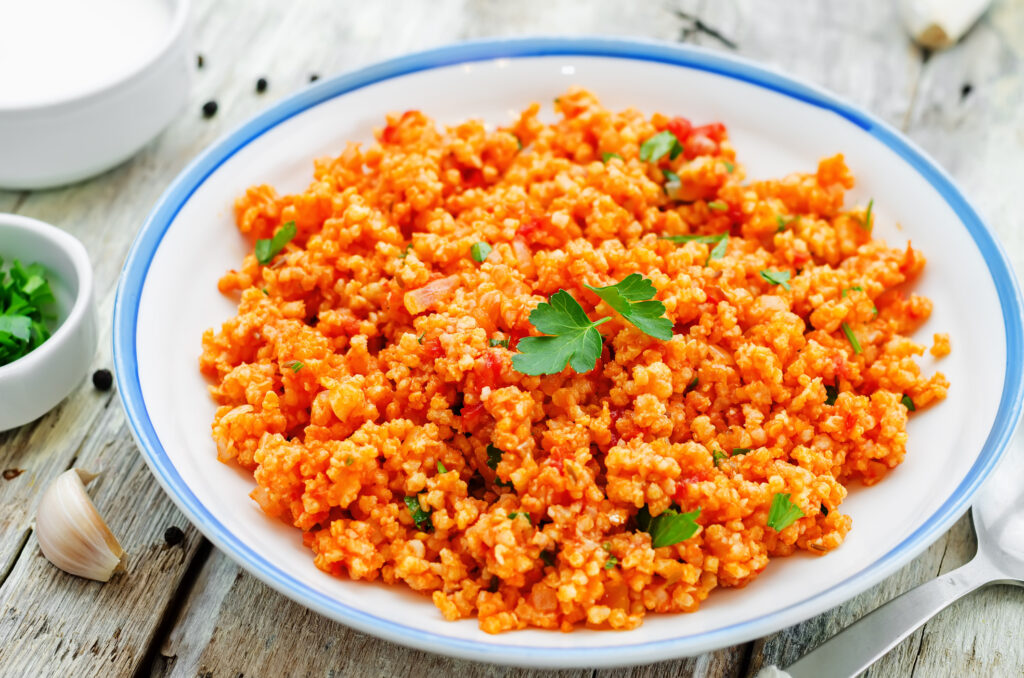 Köles paradicsomosan