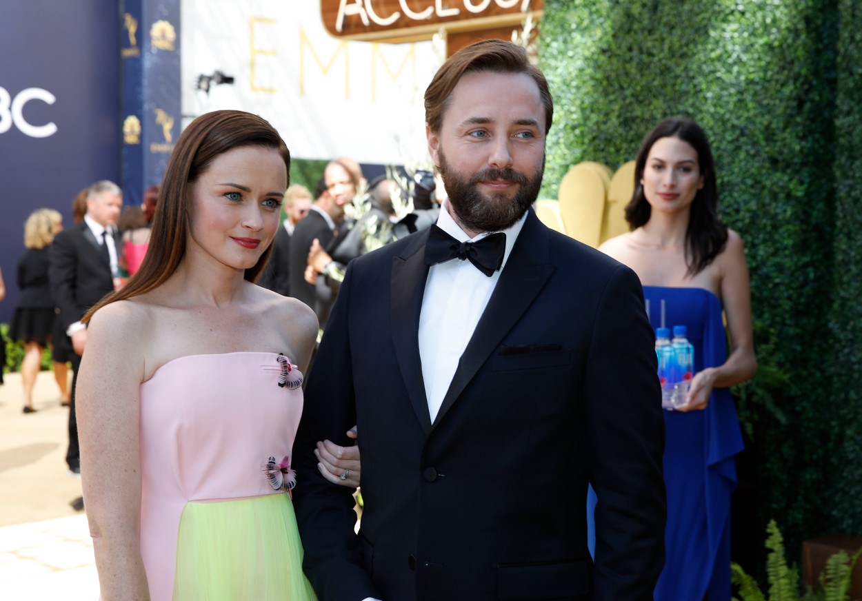Vincent Kartheiser és Alexis Bledel