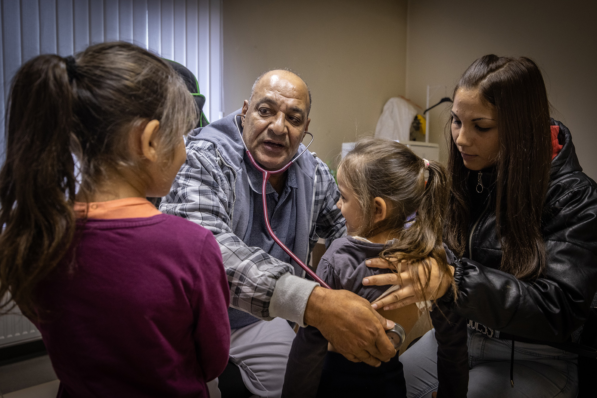 Dr. Sahin Fawaz, Hangony háziorvosa