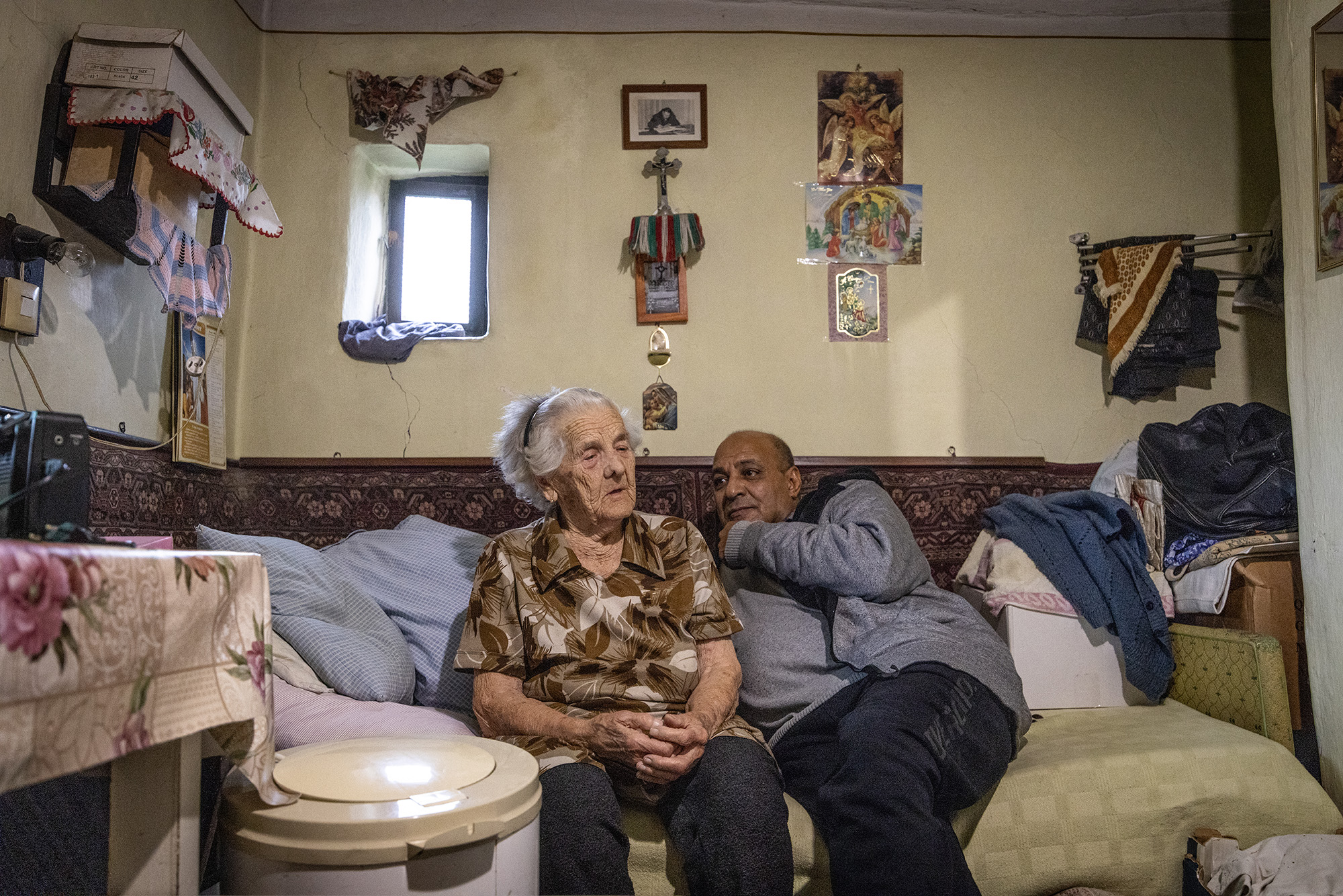 Dr. Sahin Fawaz, Hangony háziorvosa