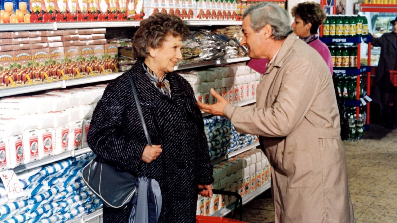 Komlós Juci, Lenke néni a Szomszédokból