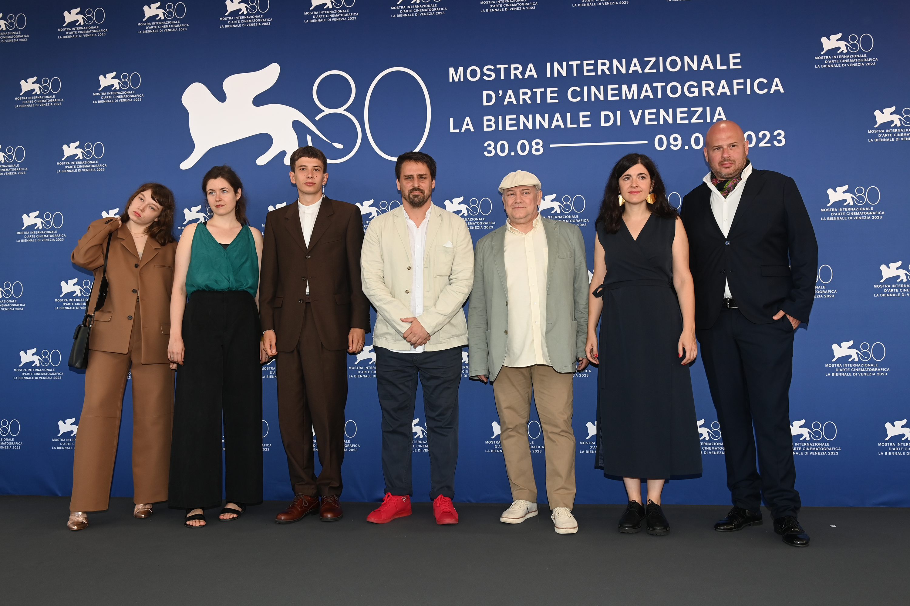 „Nem azzal turnézunk külföldön, hogy a Magyarázat mindenre milyen kevés pénzből készült”