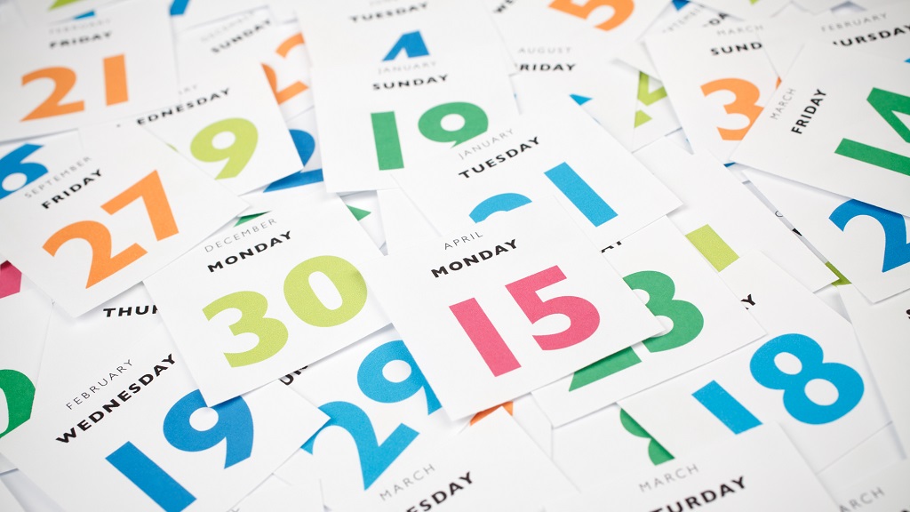 naptárlapok szanaszét