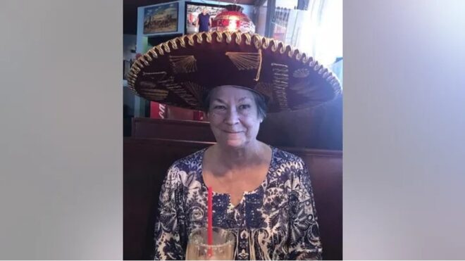 Felfoghatatlan: pisztolyt adott demens anyjának, hogy azzal ölje meg magát