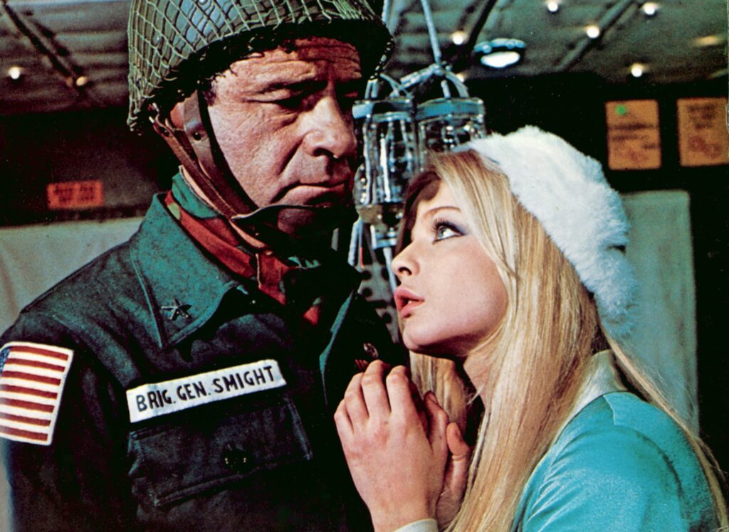 Walter Matthau és Ewa Aulin