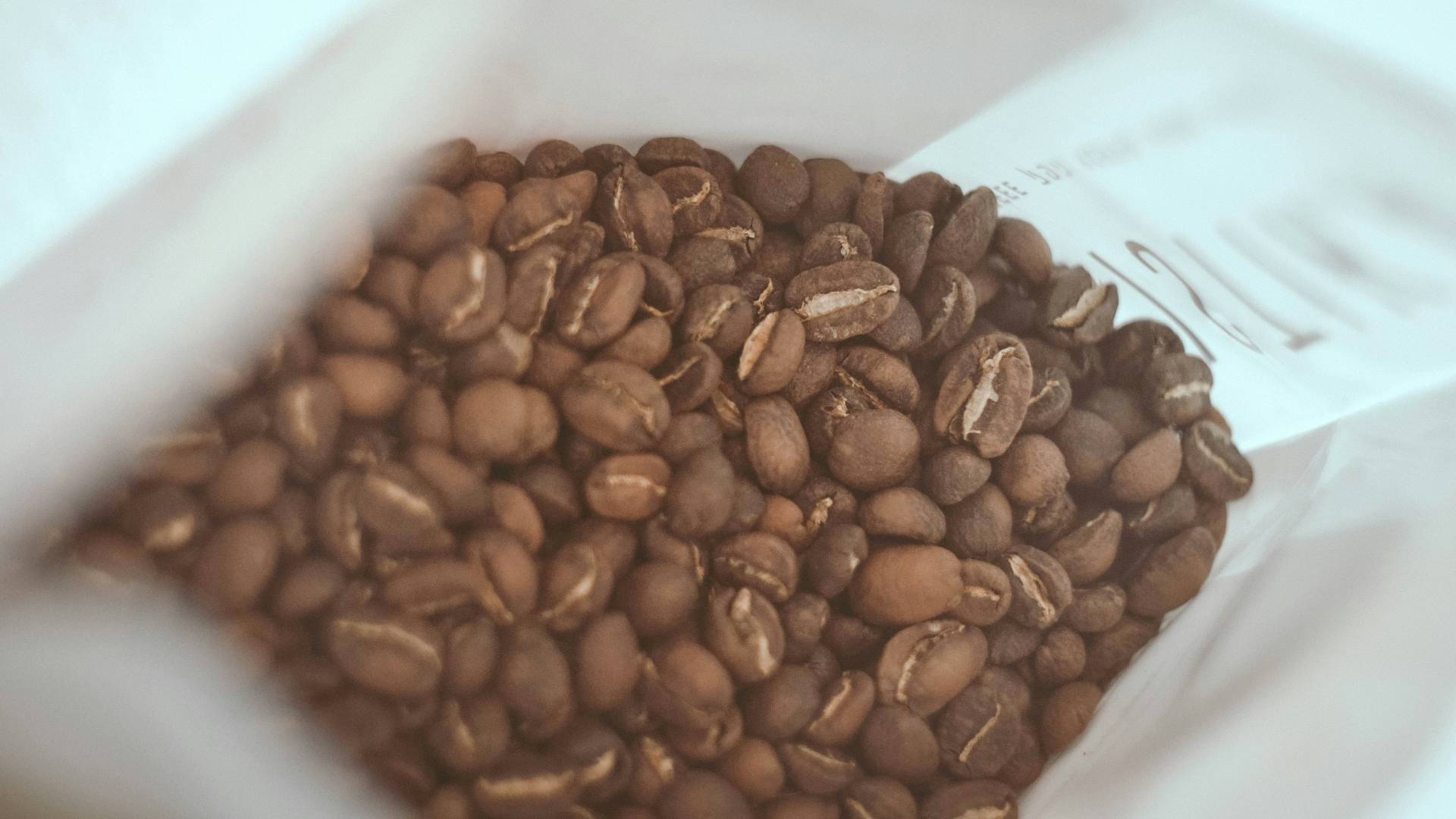 Kávészemek csomagolásban.