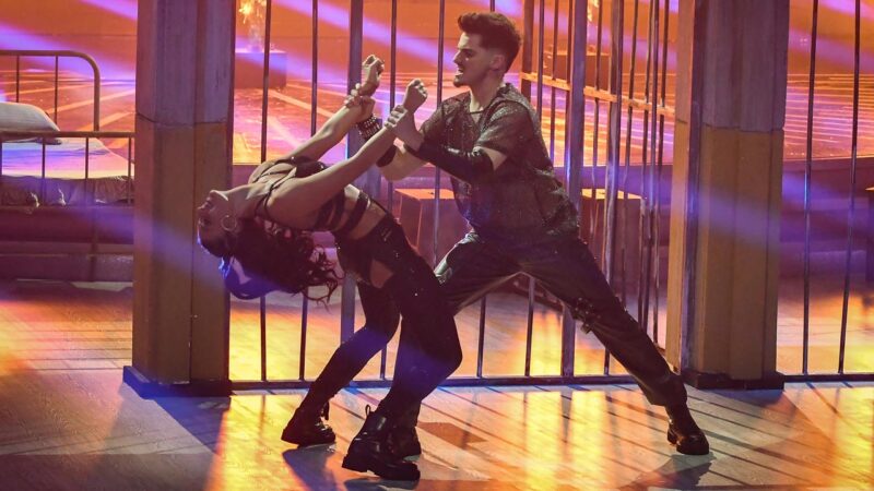 Marics Peti és Stana Alexandra paso doble-ja a DWTS 6. adásában - Fotó: Sajtószoba