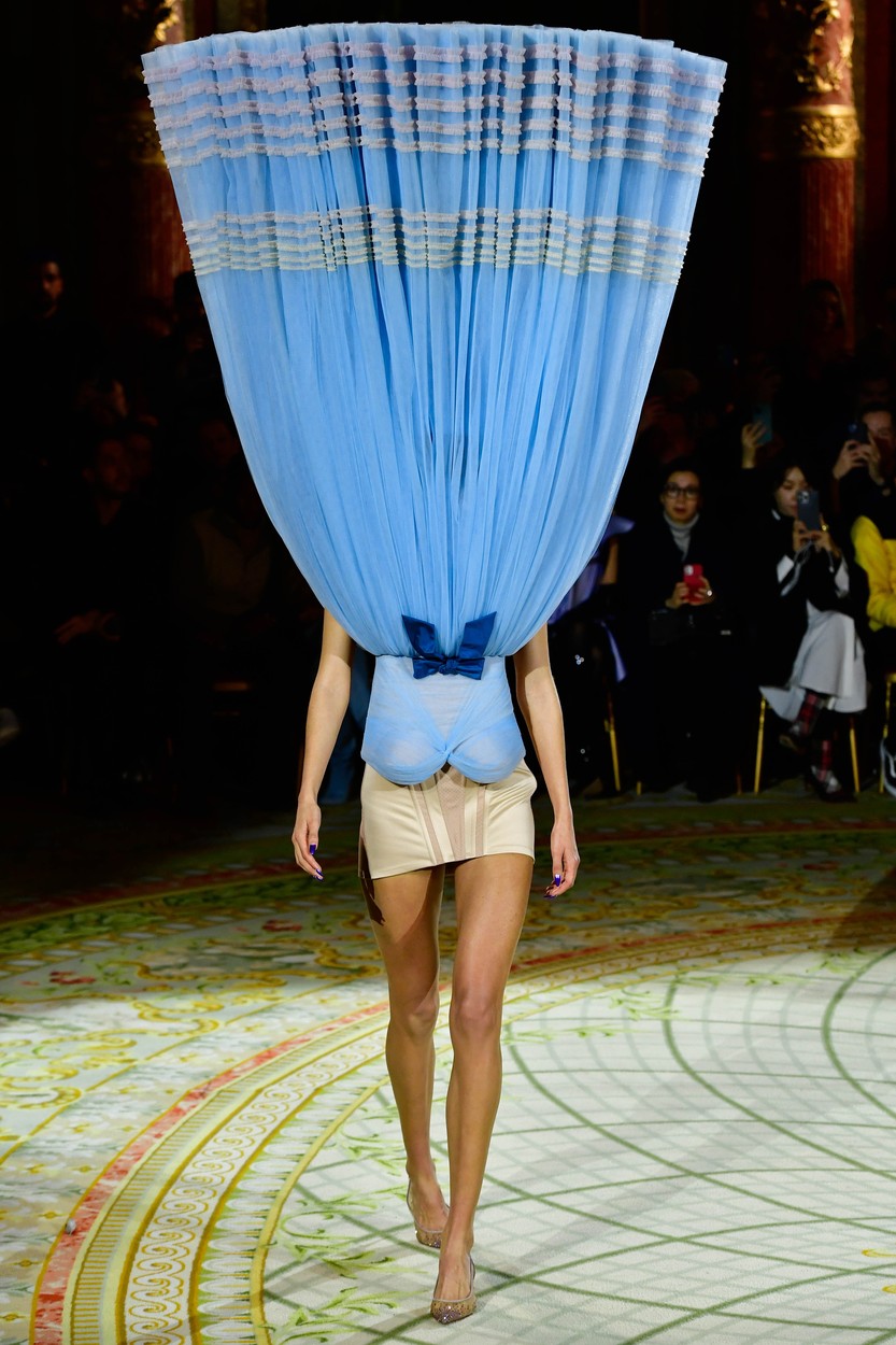 Viktor & Rolf 2023 tavasz-nyár