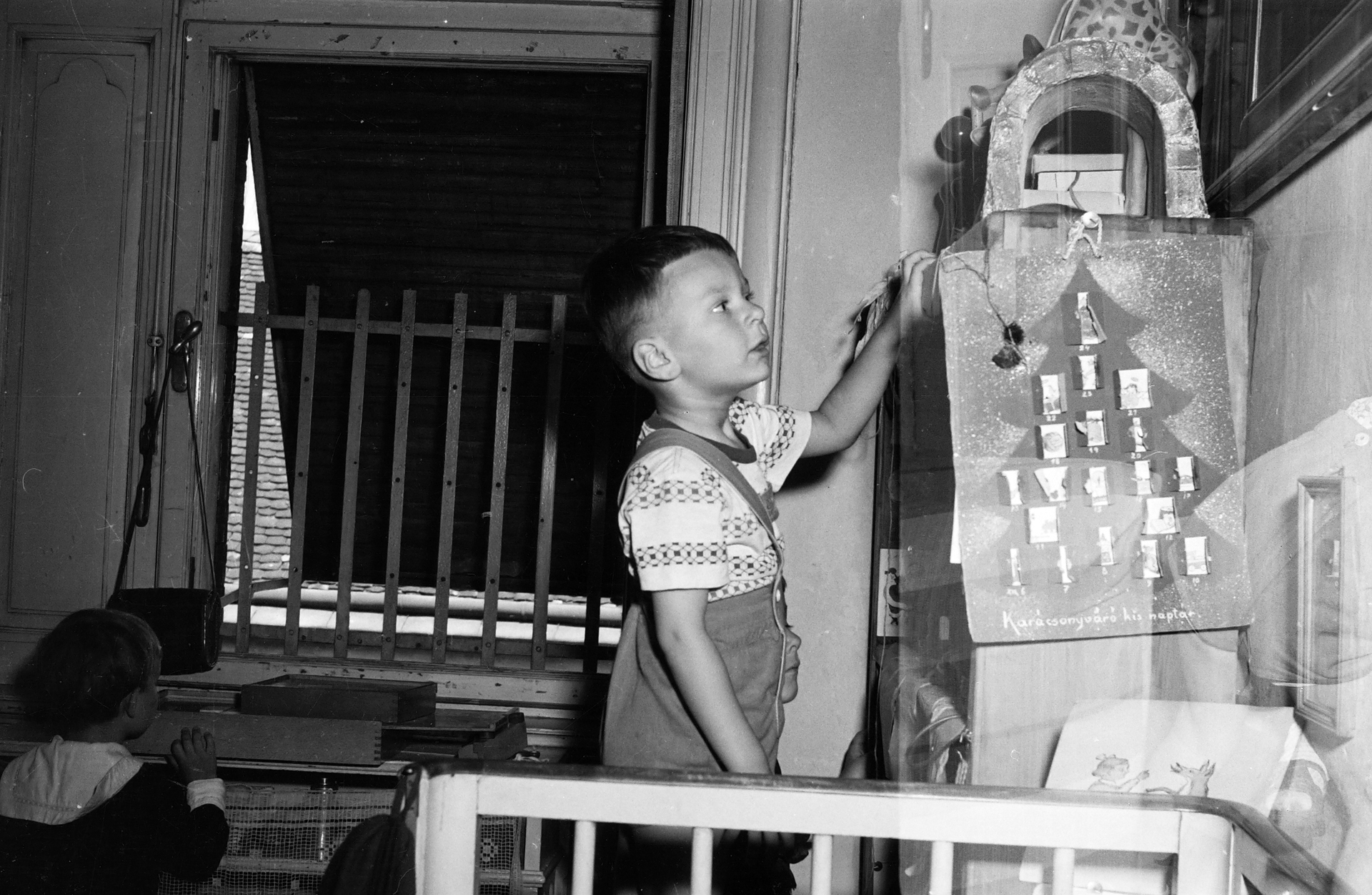 Adventi kalendárium, 1955. (Fotó: Gresz Miklós/Fortepan)