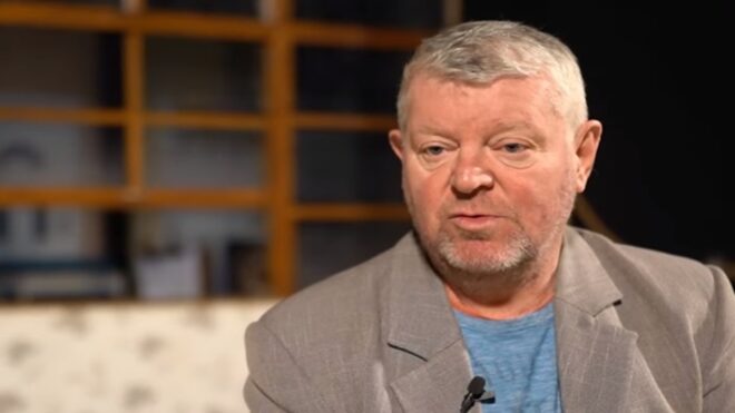 Végignézte a kisfia, amint előadás közben szakad le Besenczi Árpád ujja