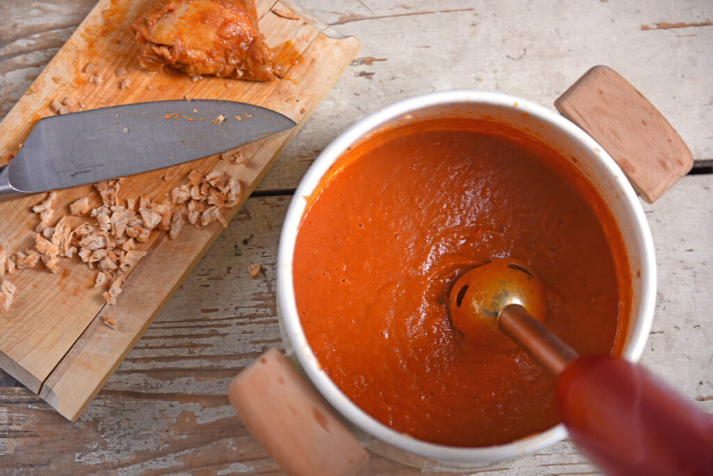 Paprikás mártás a hortobágyi húsos palacsintához