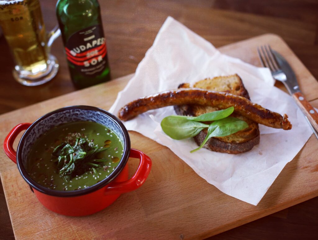 Ebéd a Lakatos Műhelyben