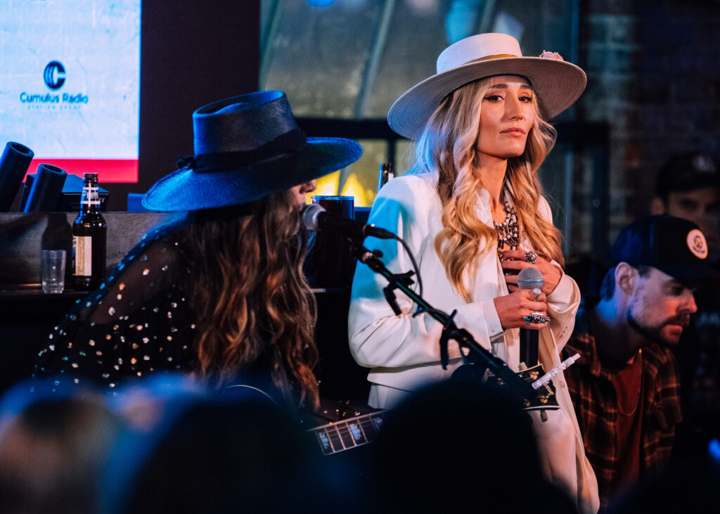 Alyssa Bonagura és Ruby Stewart