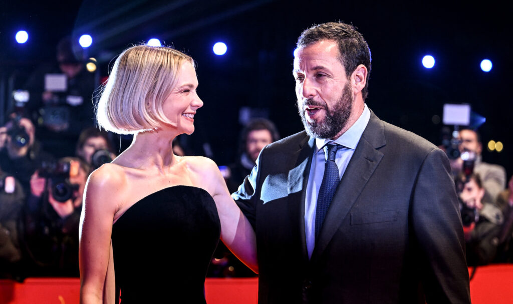 Carey Mulligan és Adam Sandler