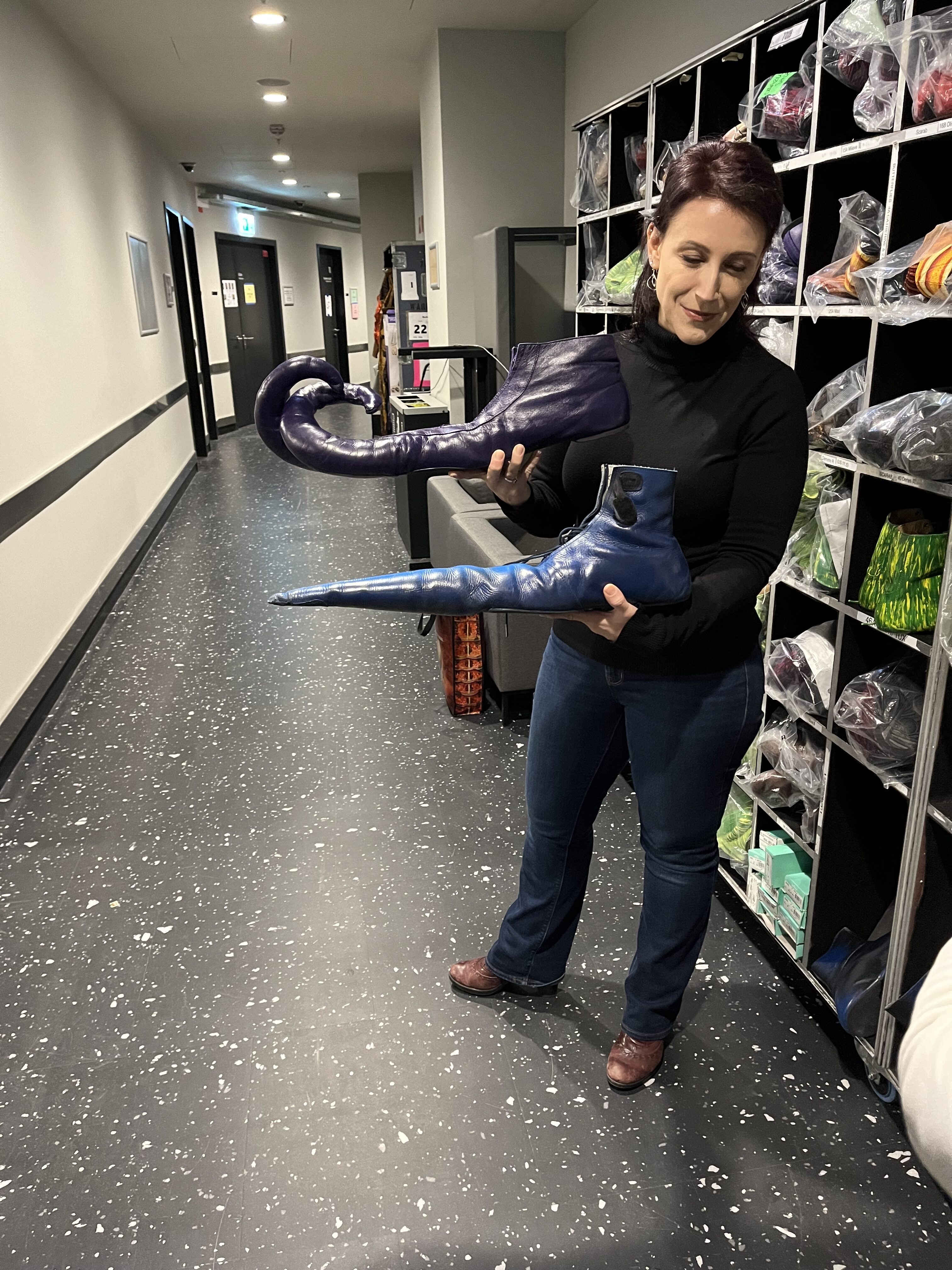 Janie Mallet, a turné vezető PR managere